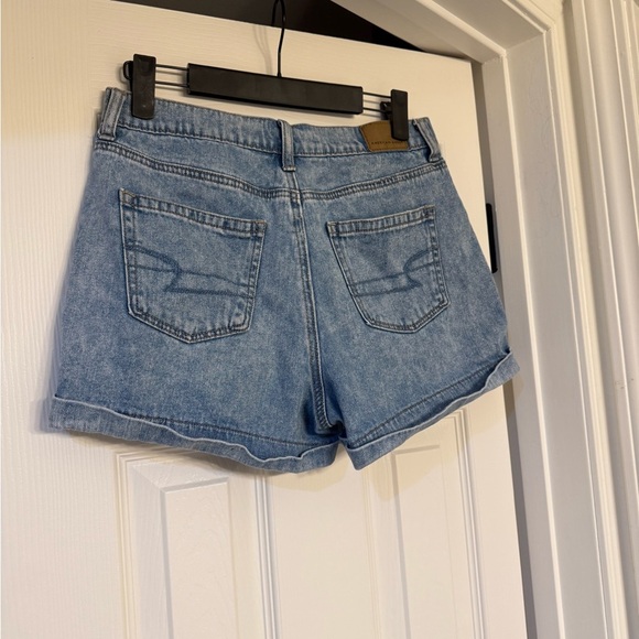 American Eagle Shorts Womens 2 Mom Shorts Cuffed Cotton Denim 90s Light Wash - Picture 5 of 7